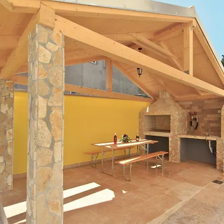 Lovely In With Kitchen