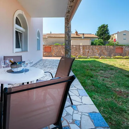 Lovely In With Kitchen